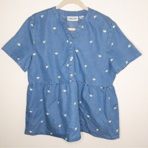 Country Store Chambray Denim Embroidered Daisy Floral Babydoll Blouse